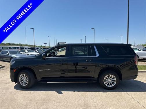 2023 Chevrolet Suburban LT
