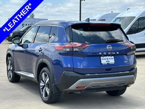 2022 Nissan Rogue SL
