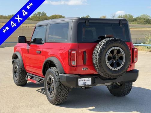 Race Red 2022 Ford Bronco Base