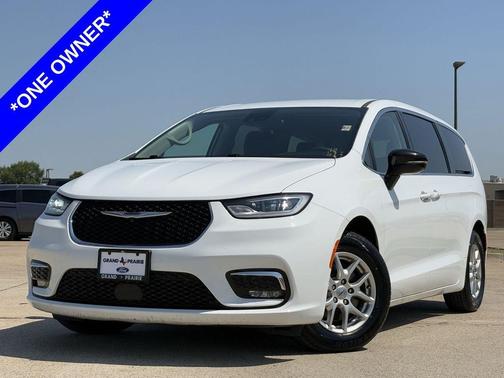 Bright White 2024 Chrysler Pacifica Touring L