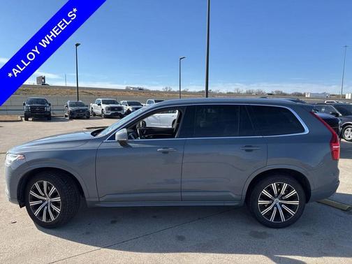 2020 Volvo XC90 T5 Momentum