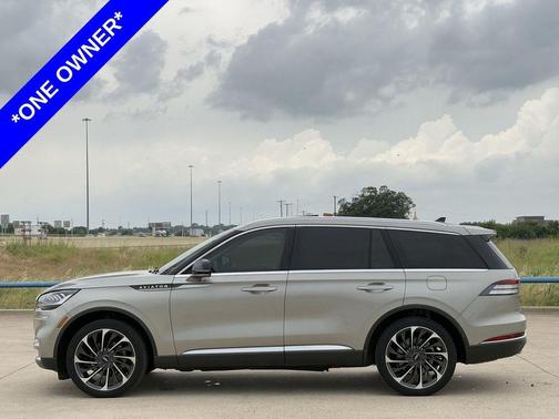 Jewel Sandstone Metallic Premium Colorant 2023 Lincoln Aviator Reserve AWD