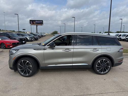 Jewel Sandstone Metallic Premium Colorant 2023 Lincoln Aviator Reserve AWD