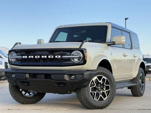 2025 Ford Bronco Outer Banks