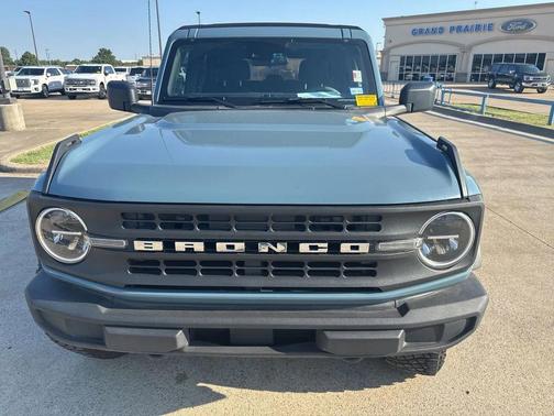 2022 Ford Bronco Base