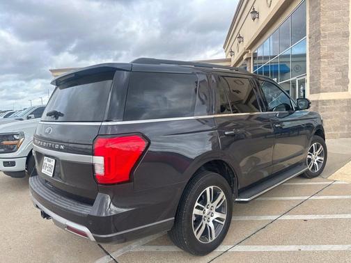 Dark Matter 2022 Ford Expedition XLT