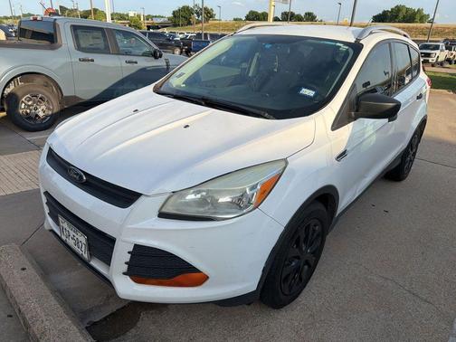 Oxford White 2016 Ford Escape S