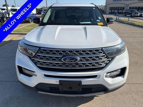 Star White Metallic Tri-Coat 2023 Ford Explorer Limited