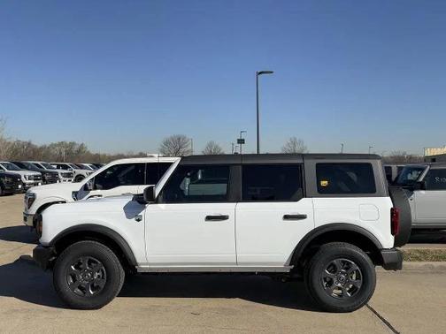 Oxford White 2026 Ford Bronco Big Bend