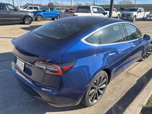 2019 Tesla Model 3 Mid Range