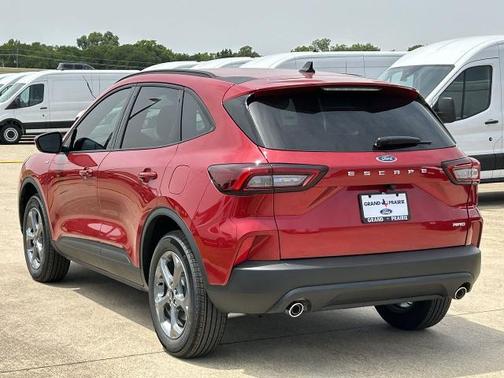 2025 Ford Escape ST-Line Select