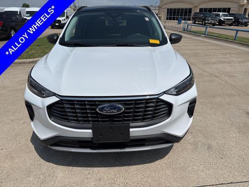 Oxford White 2025 Ford Escape Active