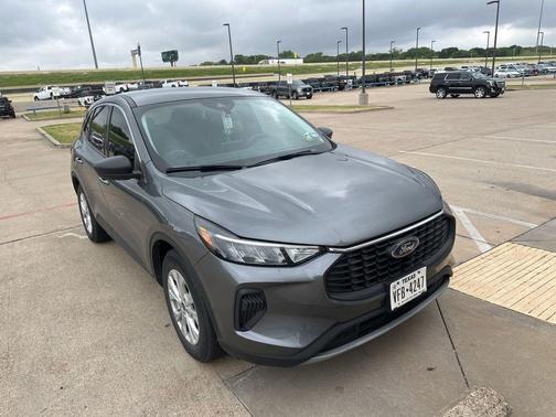 Carbonized Gray Metallic 2024 Ford Escape Active