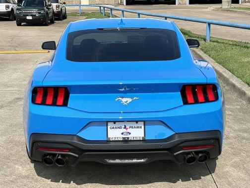 2025 Ford Mustang EcoBoost