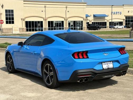 2025 Ford Mustang EcoBoost