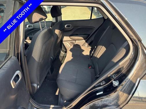2021 Hyundai VENUE SE