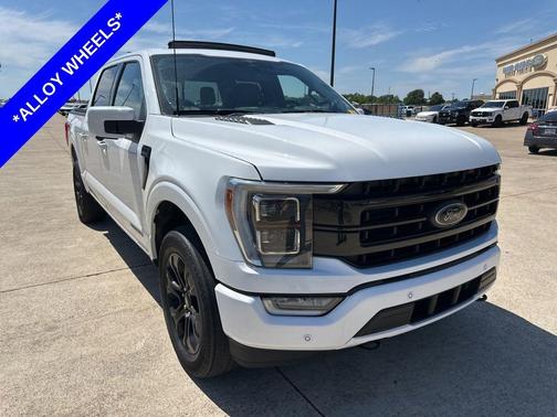 Oxford White 2023 Ford F-150 Lariat