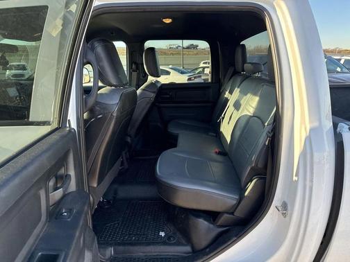2021 RAM 2500 Tradesman Crew Cab 4x4 8' Box
