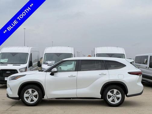 2024 Toyota Highlander LE