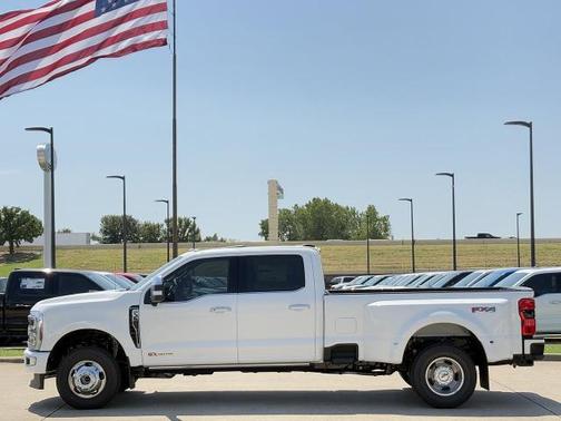 2025 Ford F-350 Platinum