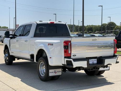 2025 Ford F-350 Platinum