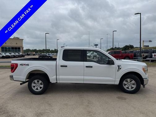 Oxford White 2022 Ford F-150 XLT