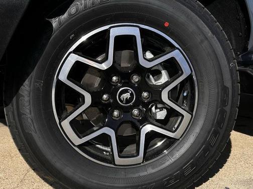 Azure Gray Metallic Tri-Coat 2025 Ford Bronco Outer Banks