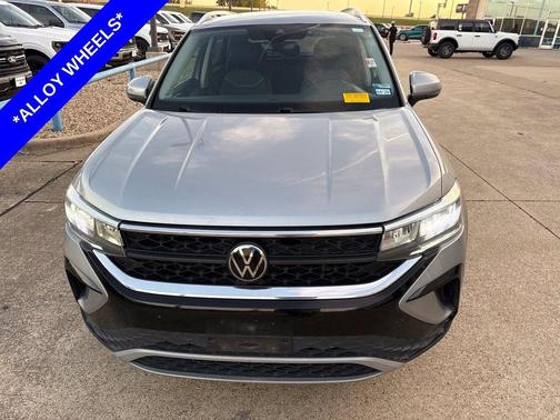 Silver 2023 Volkswagen Taos 1.5T SE