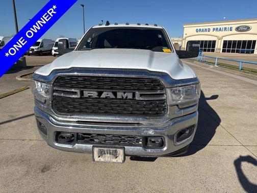 2024 RAM 3500 Big Horn Crew Cab 4x4 8' Box