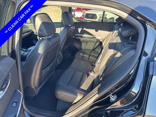 2024 Cadillac XT4 Premium Luxury