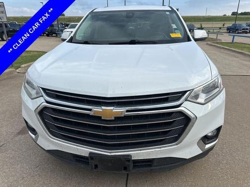 Summit White 2021 Chevrolet Traverse LT Cloth