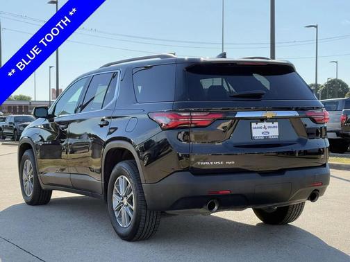 2023 Chevrolet Traverse LT Leather
