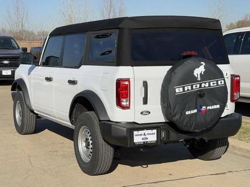 2026 Ford Bronco Base