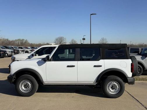 2026 Ford Bronco Base