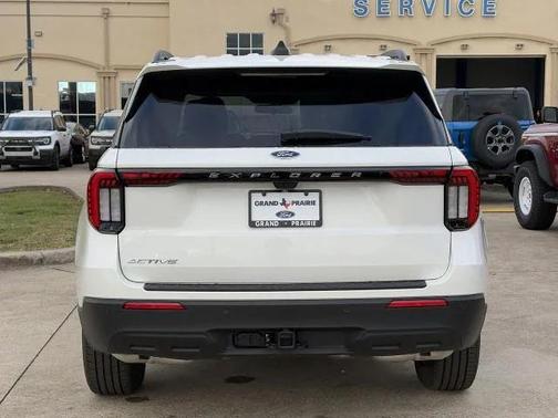 2026 Ford Explorer Active
