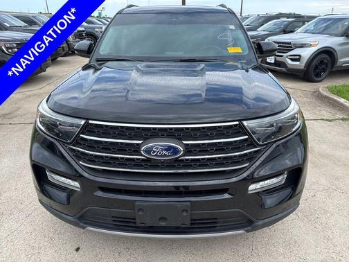 Agate Black Metallic 2022 Ford Explorer XLT