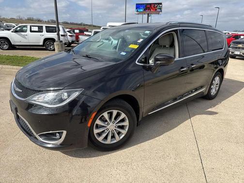 2018 Chrysler Pacifica Touring-L