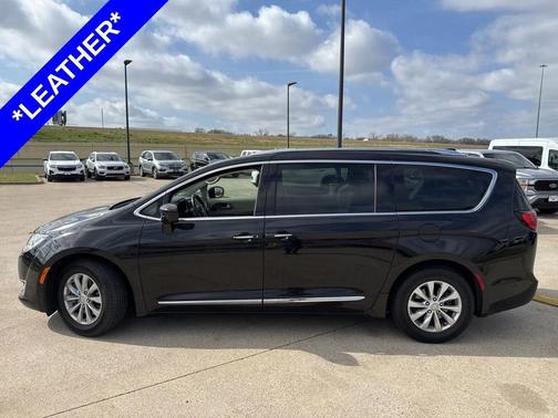 2018 Chrysler Pacifica Touring-L