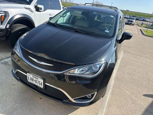 2018 Chrysler Pacifica Touring-L