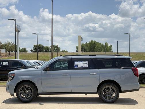 GLACIER GRAY MET TRI-COAT 2027 Ford Expedition Max Platinum