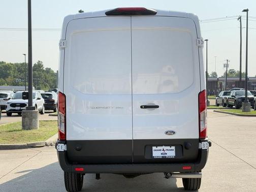 2025 Ford Transit-250 Base