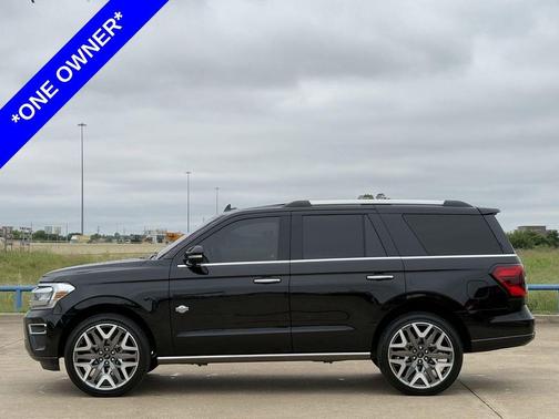 Agate Black Metallic 2024 Ford Expedition King Ranch