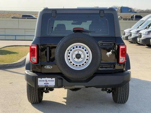 2025 Ford Bronco Base