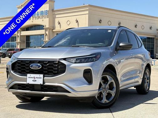 Iconic Silver Metallic 2024 Ford Escape ST-Line