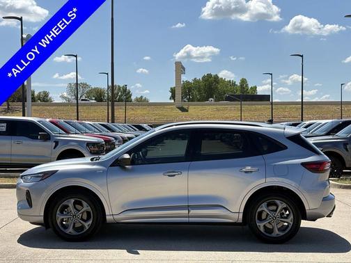 Iconic Silver Metallic 2024 Ford Escape ST-Line