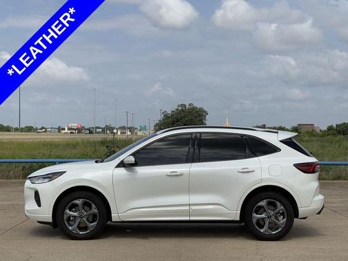 Star White Metallic Tri-Coat 2024 Ford Escape ST-Line Select