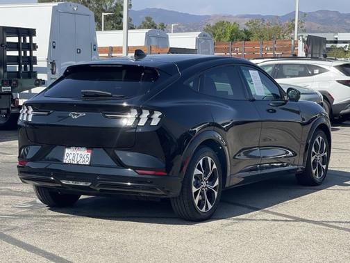 2022 Ford Mustang Mach-E PREMIUM