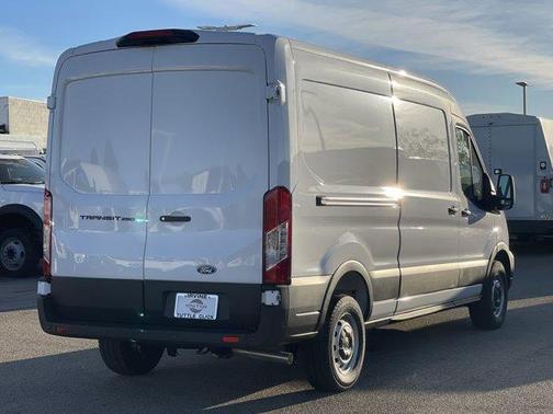 2026 Ford Transit-250 148 WB Medium Roof Cargo