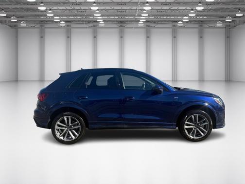 2025 Audi Q3 45 S line Premium