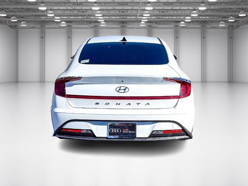 2022 Hyundai SONATA SE